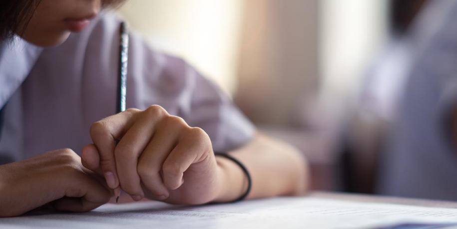 Photo: Student in classroom